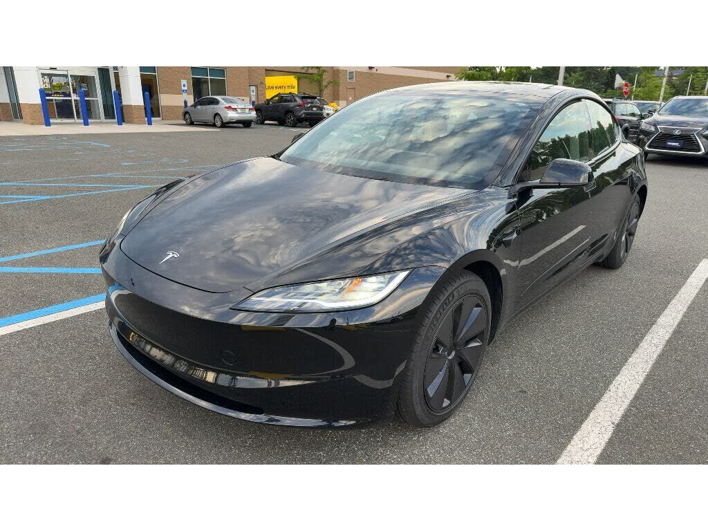 2024 TESLA Model 3