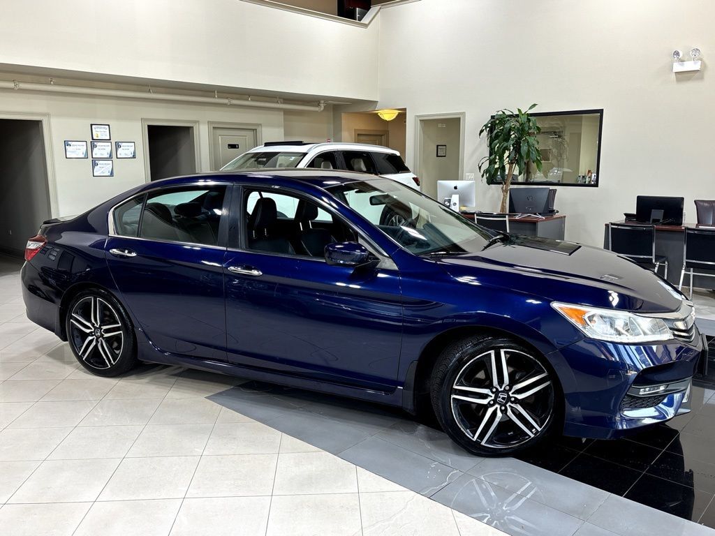 2017 HONDA Accord