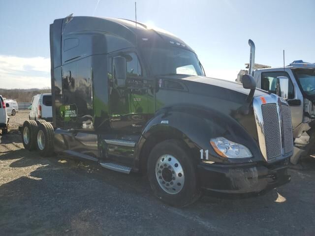 2018 FREIGHTLINER Cascadia