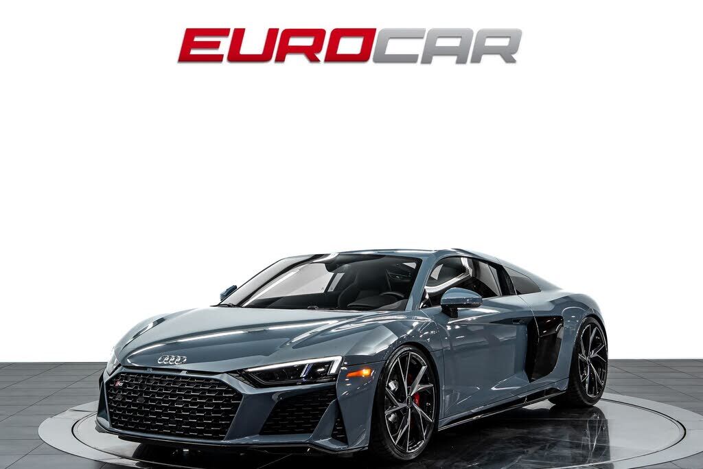 2022 AUDI R8