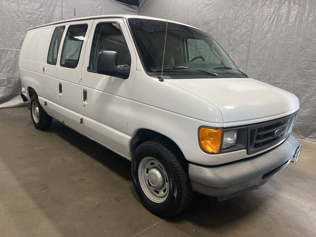 2005 FORD E-150