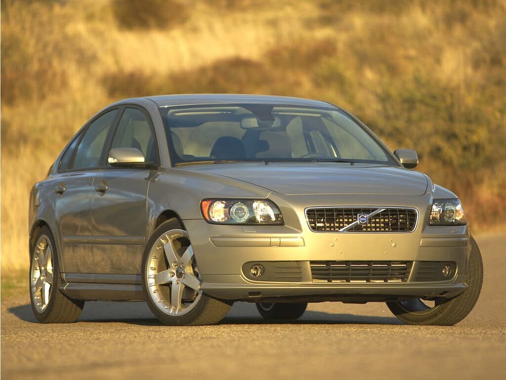 2005 VOLVO S40
