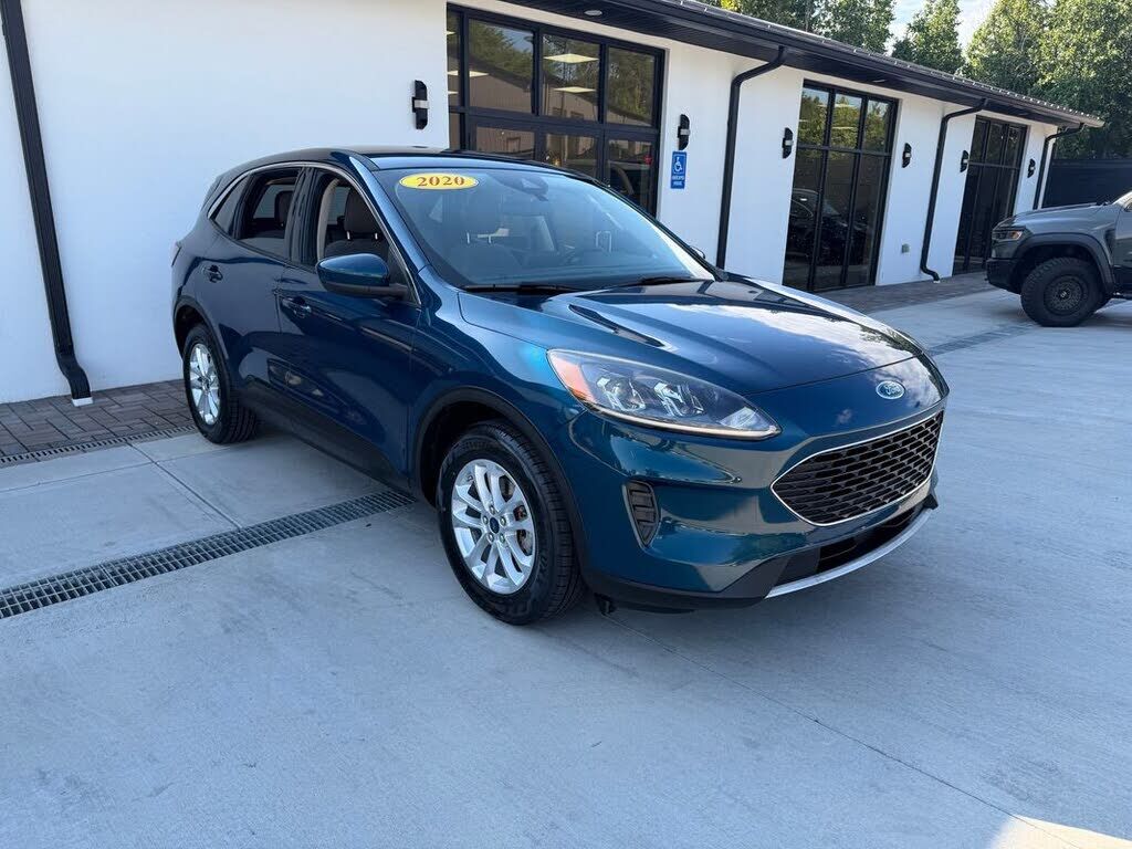 2020 FORD Escape