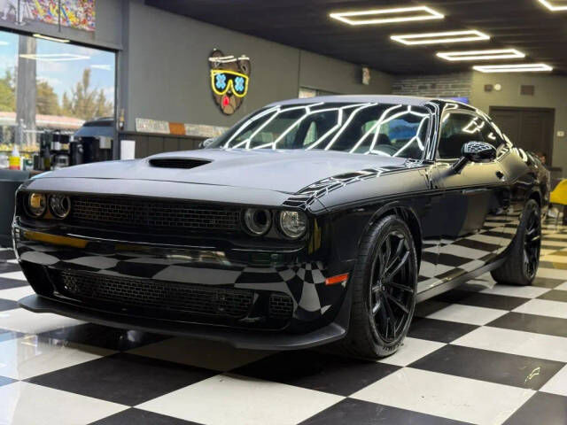 2021 DODGE Challenger