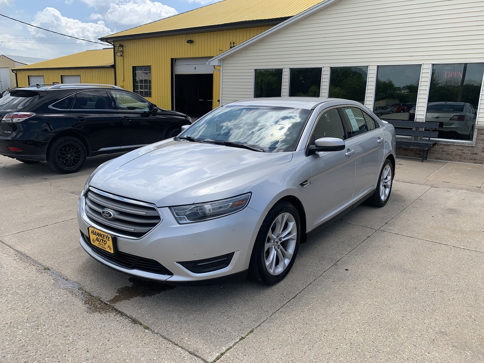 2013 FORD Taurus