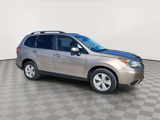2016 SUBARU Forester