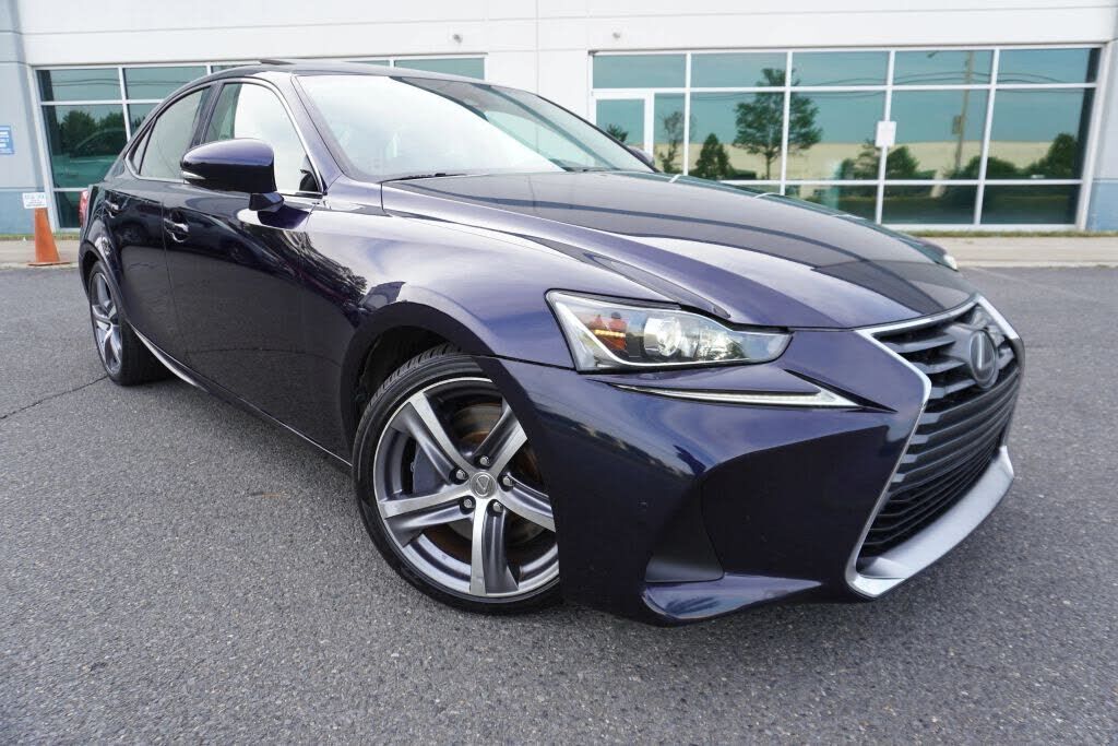2017 LEXUS IS