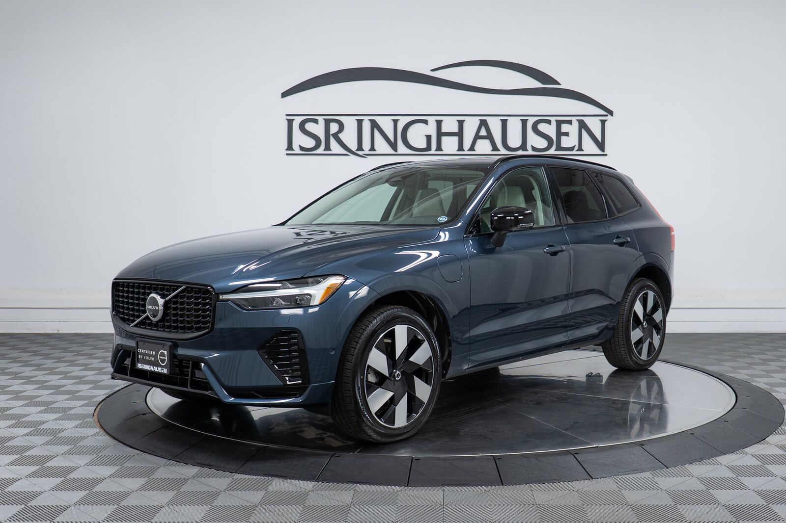 2024 VOLVO XC60