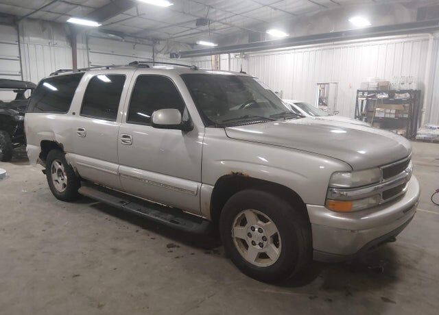 2004 CHEVROLET Suburban