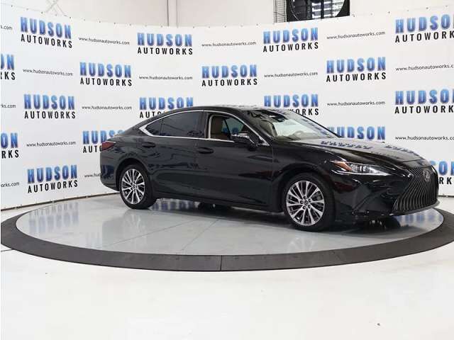 2021 LEXUS ES