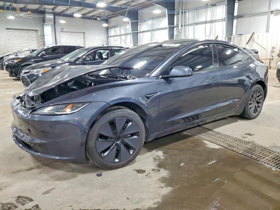 2025 TESLA Model 3