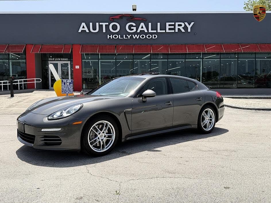 2014 PORSCHE Panamera