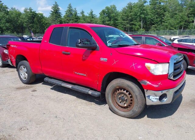 2013 TOYOTA Tundra
