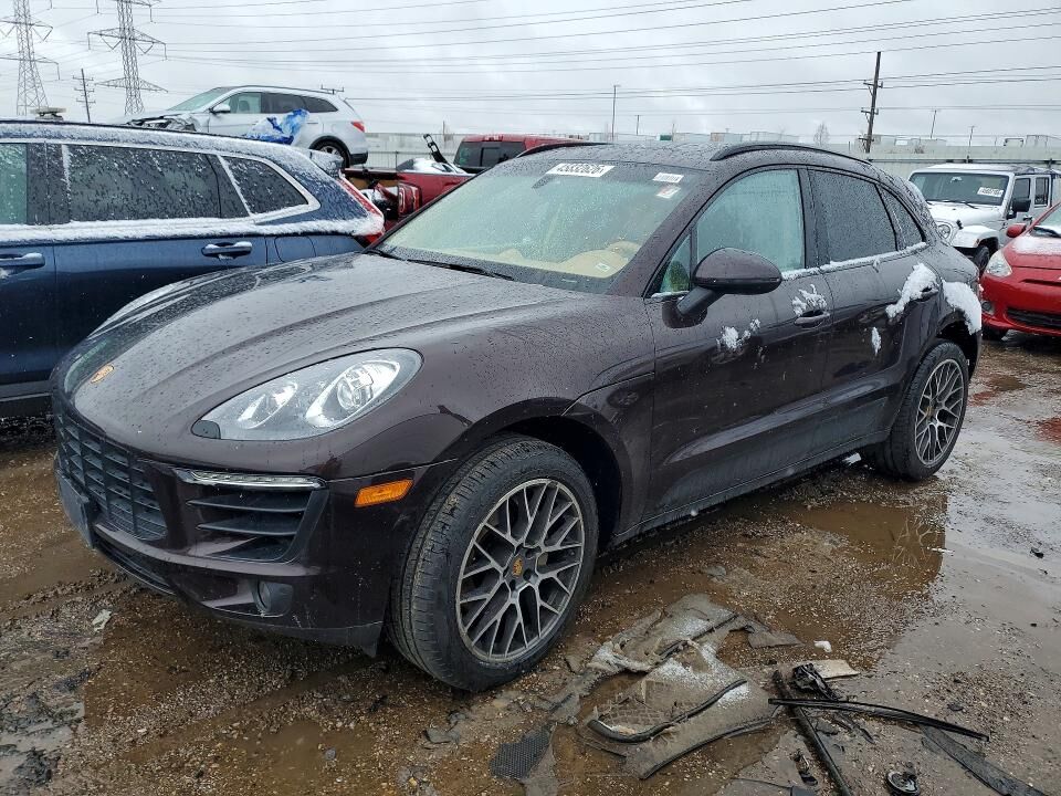 2016 PORSCHE Macan
