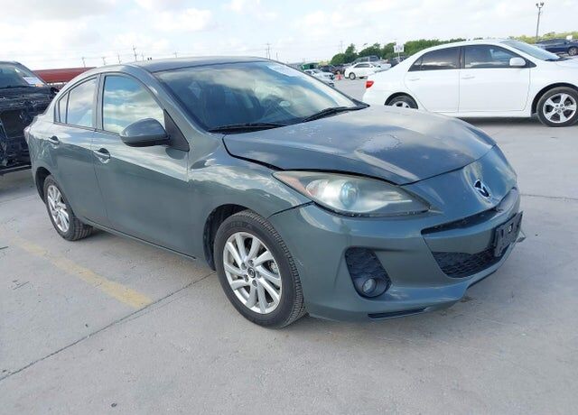 2013 MAZDA Mazda3