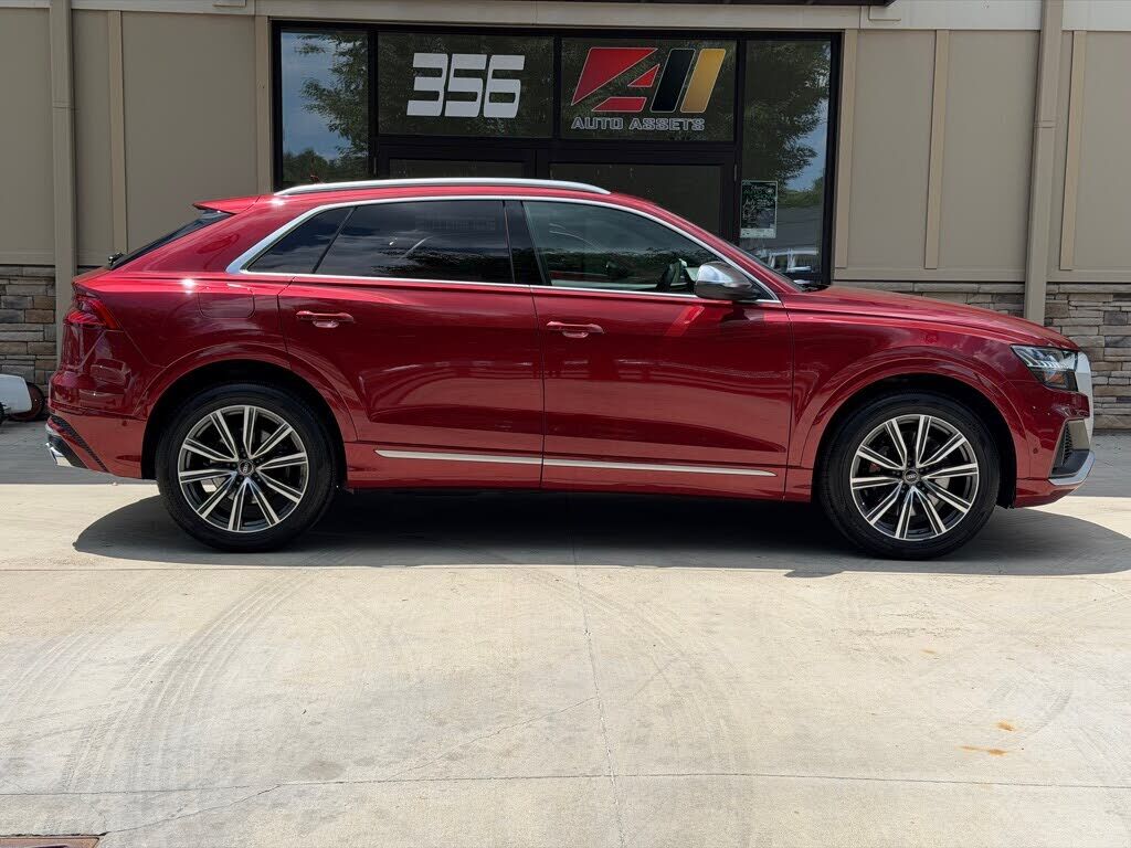 2022 Audi SQ8