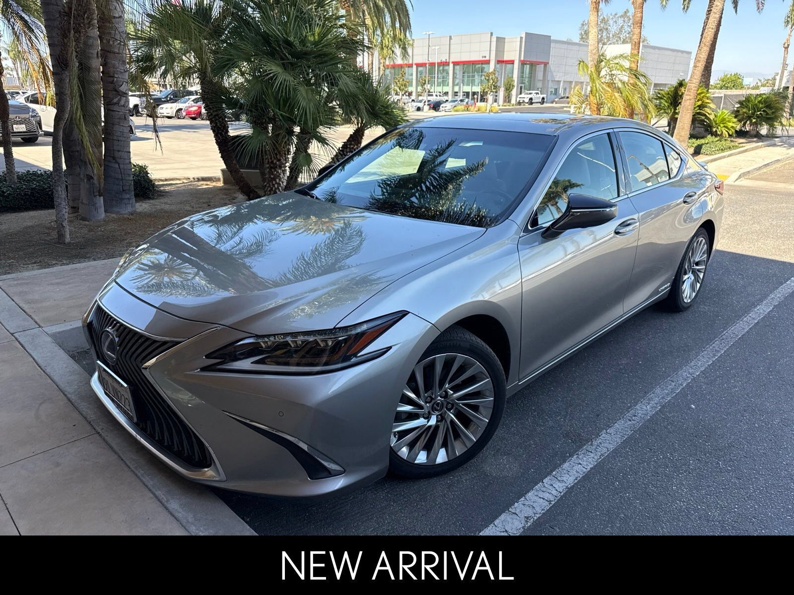 2021 LEXUS ES