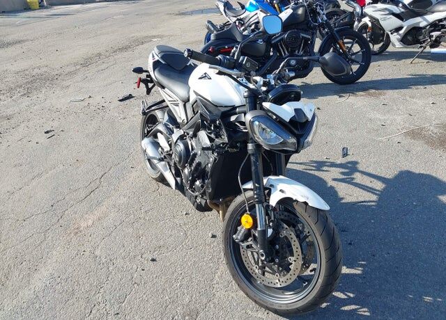 2024 TRIUMPH Street Triple