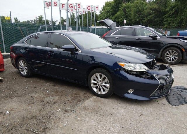 2015 LEXUS ES