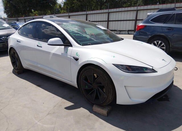 2025 TESLA Model 3