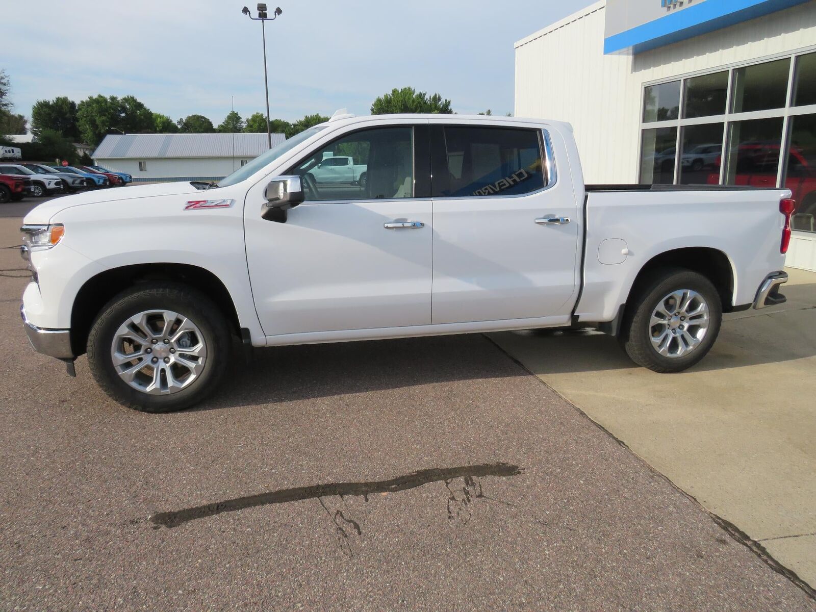 2025 CHEVROLET Silverado