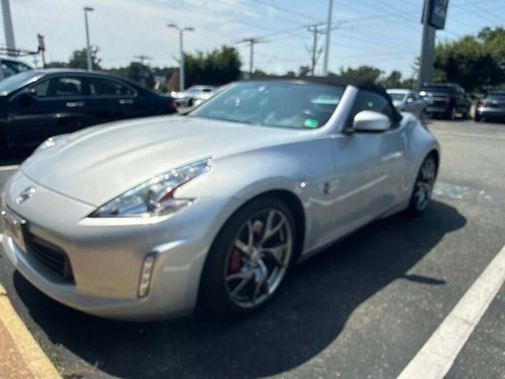 2017 NISSAN 370Z