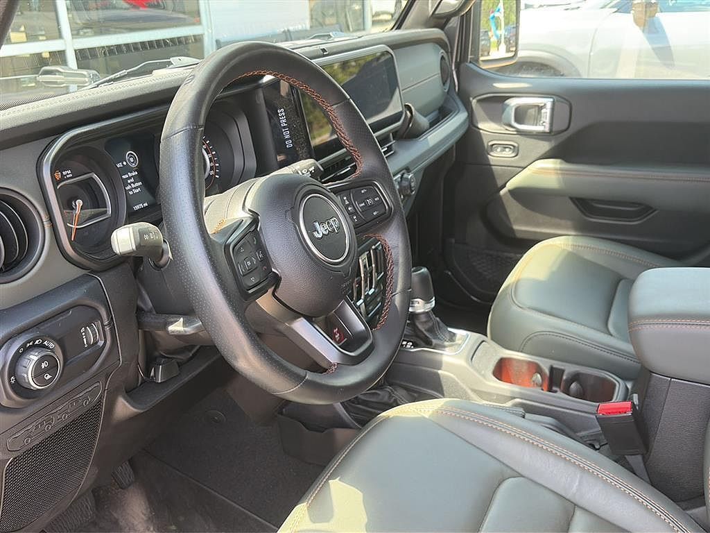 2024 JEEP Gladiator