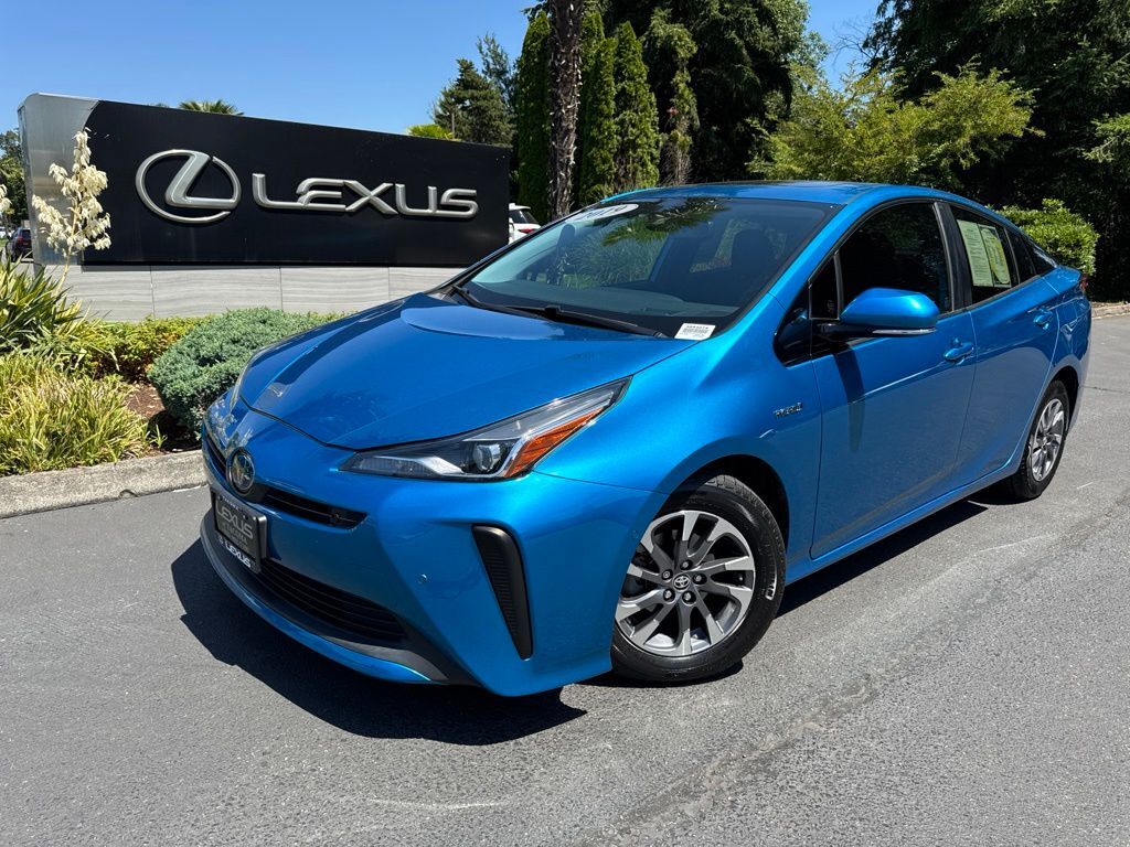 2019 TOYOTA PRIUS