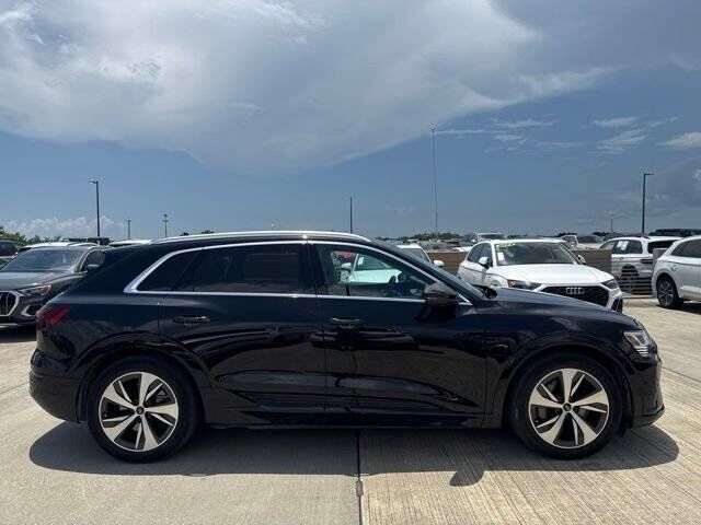 2024 Audi Q8