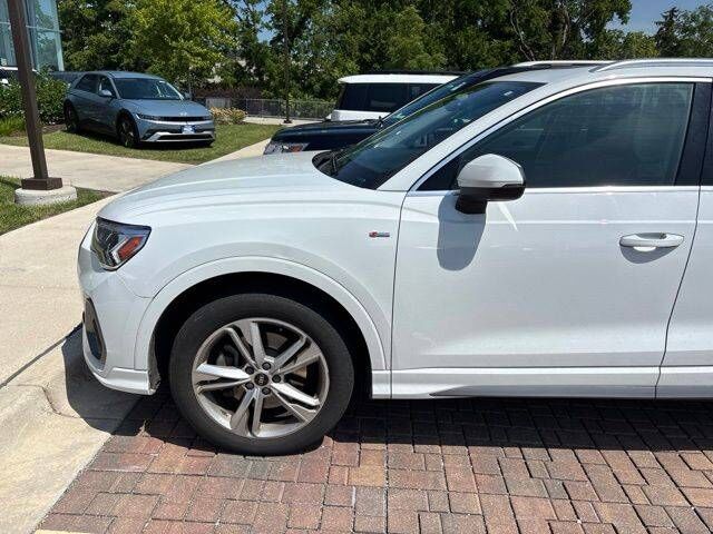 2022 Audi Q3