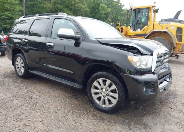 2014 TOYOTA Sequoia