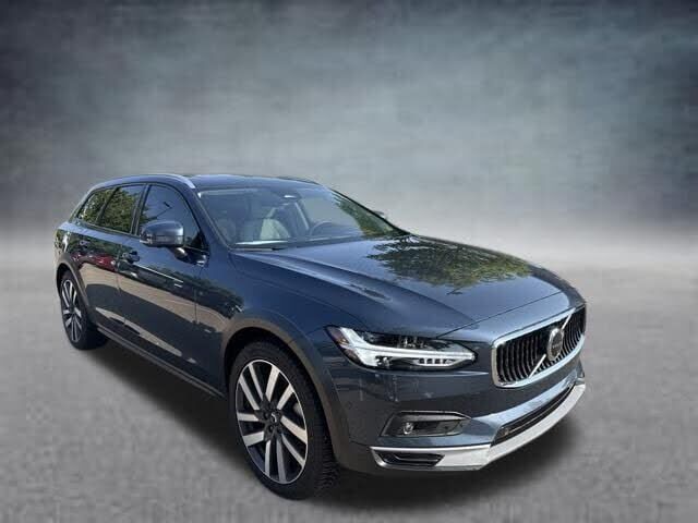 2025 VOLVO V90CC