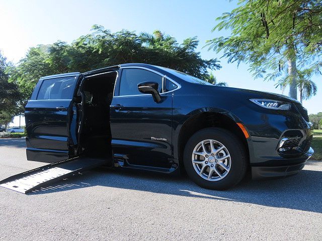 2025 CHRYSLER Pacifica
