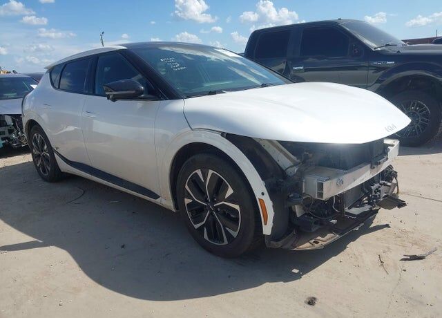 2022 KIA EV6