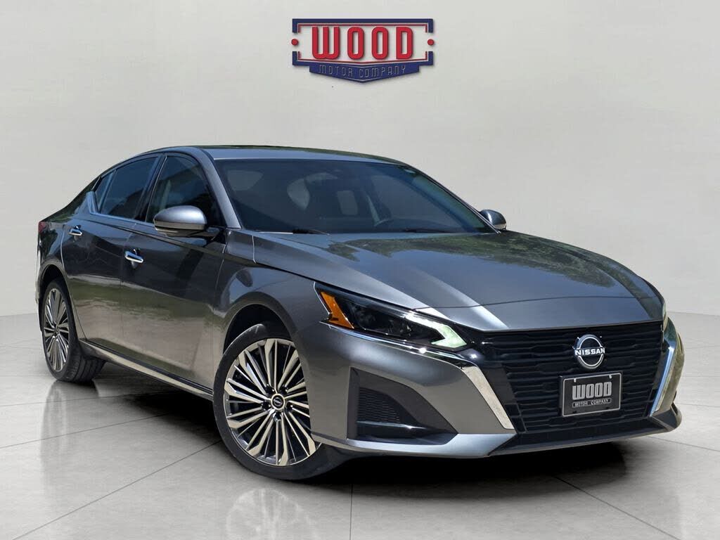 2025 NISSAN Altima