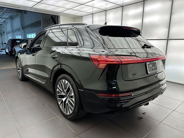 2024 Audi Q8