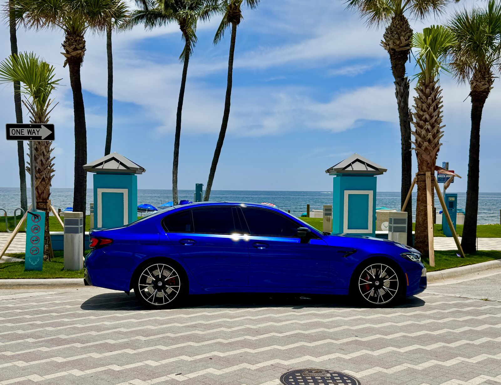 2023 BMW M5