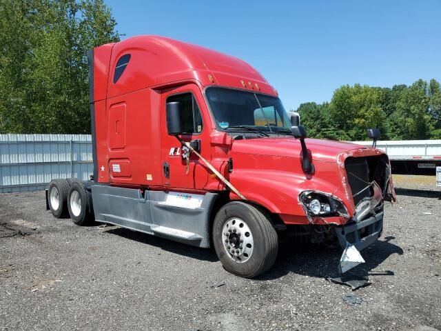 2015 FREIGHTLINER Cascadia