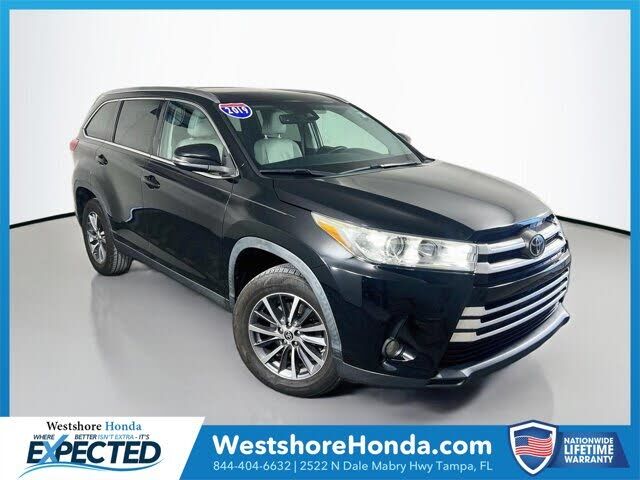 2019 TOYOTA Highlander