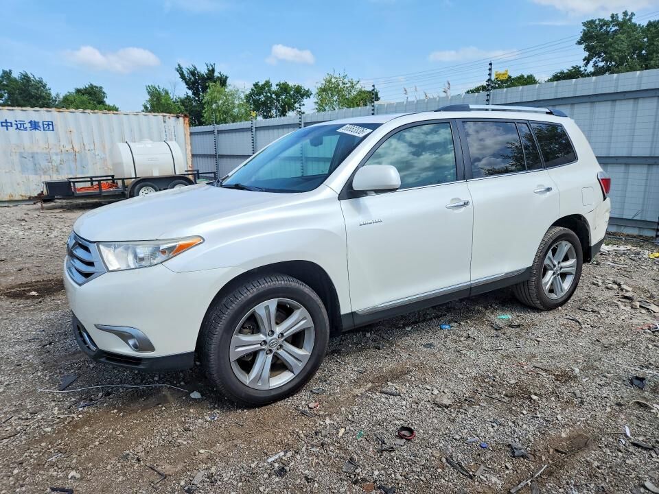 2013 TOYOTA Highlander