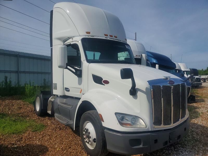2018 PETERBILT 579