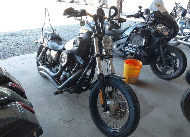 2017 HARLEY DAVIDSON FXDB103 / Dyna Street Bob