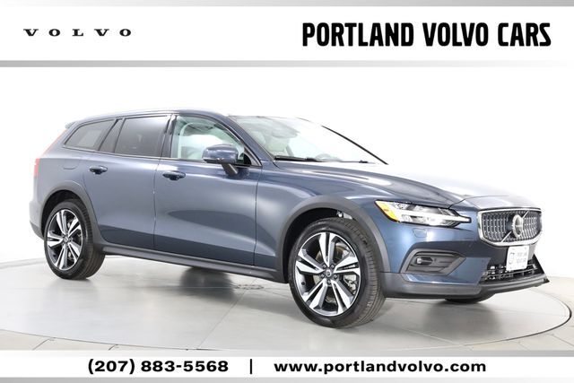 2026 VOLVO V60CC