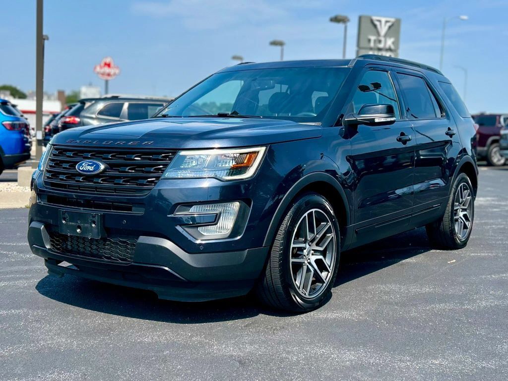 2017 FORD Explorer