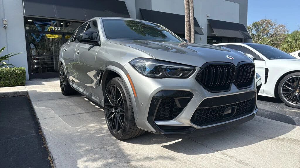2022 BMW X6