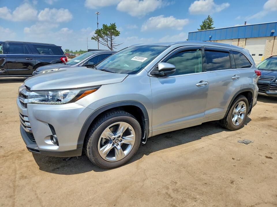 2019 TOYOTA Highlander