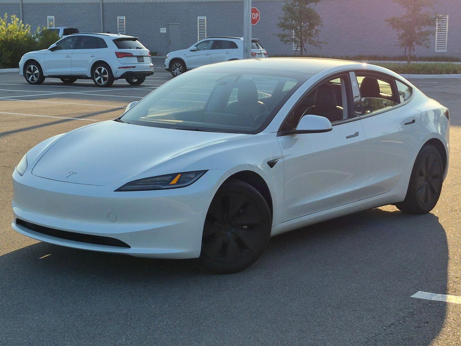 2024 TESLA Model 3