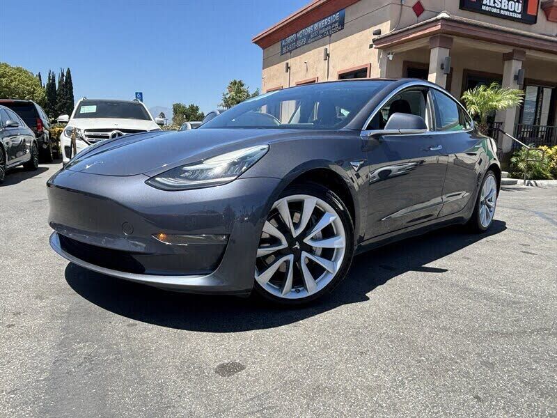 2019 TESLA Model 3