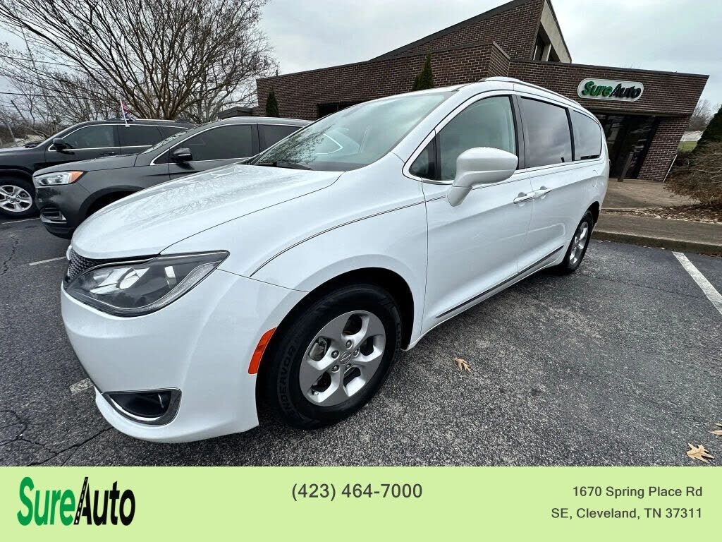 2017 CHRYSLER Pacifica