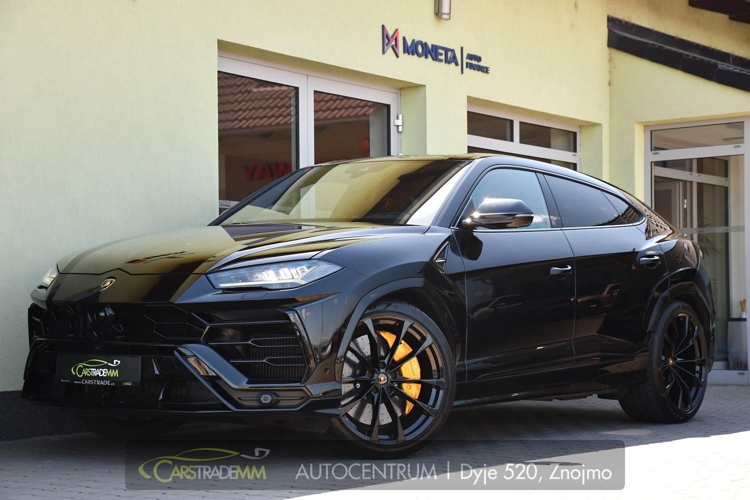 2022 LAMBORGHINI URUS